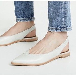 Frye Women's Cream Flats